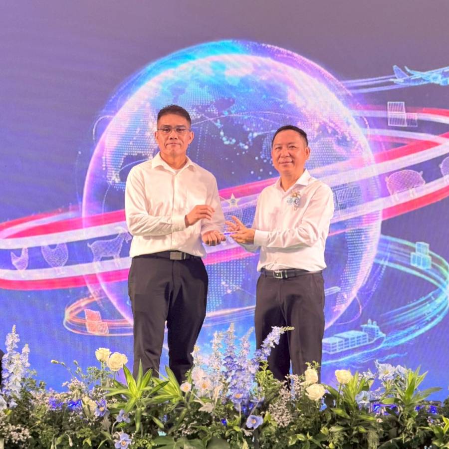 กองควบคุมอาหารและยาสัตว์เข้ารับรางวัล ประเภทนวัฒตกรรมการบริการ ระดับดีมาก นวัตกรรมการเปรียบเทียบปรับคดีความอาหารสัตว์ดิจิทัลเต็มรูปแบบ จบทุกขั้นตอนได้จากที่บ้าน