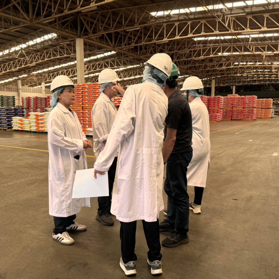 กองควบคุมอาหารและยาสัตว์ เข้าตรวจประเมินระบบ GHPs และ HACCP โรงงานผลิตอาหารสัตว์  ประเภทวัตถุที่ผสมแล้ว ชนิดอาหารสัตว์ผสมสำเร็จรูป ในพื้นที่จังหวัดชลบุรี