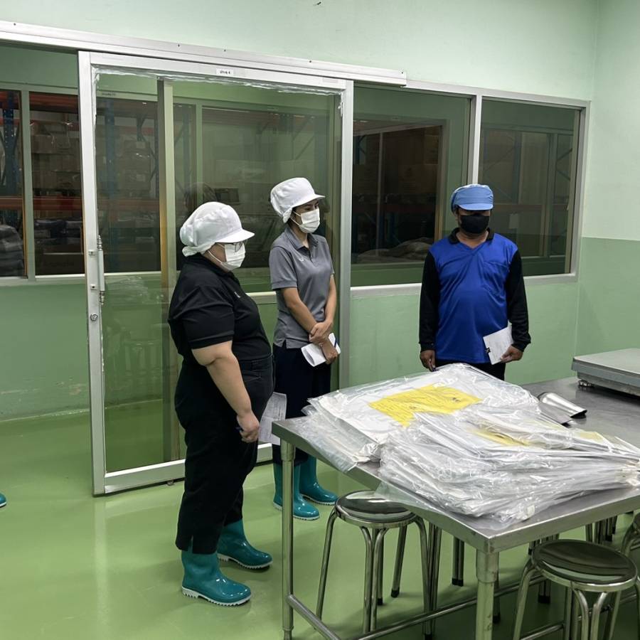 กองควบคุมอาหารและยาสัตว์ เข้าตรวจประเมินระบบ GHPs โรงงานผลิตอาหารสัตว์ ประเภทวัตถุที่ผสมแล้ว ชนิดสารผสมล่วงหน้า (พรีมิกซ์) ในพื้นที่จังหวัดนนทบุรี