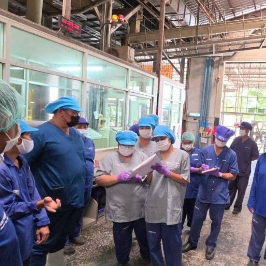 กองควบคุมอาหารและยาสัตว์ เข้าตรวจประเมินระบบ GHPs และ HACCP โรงงานผลิตอาหารสัตว์  ประเภทอาหารสัตว์สำเร็จรูป ชนิดผง ในพื้นที่จังหวัดบุรีรัมย์