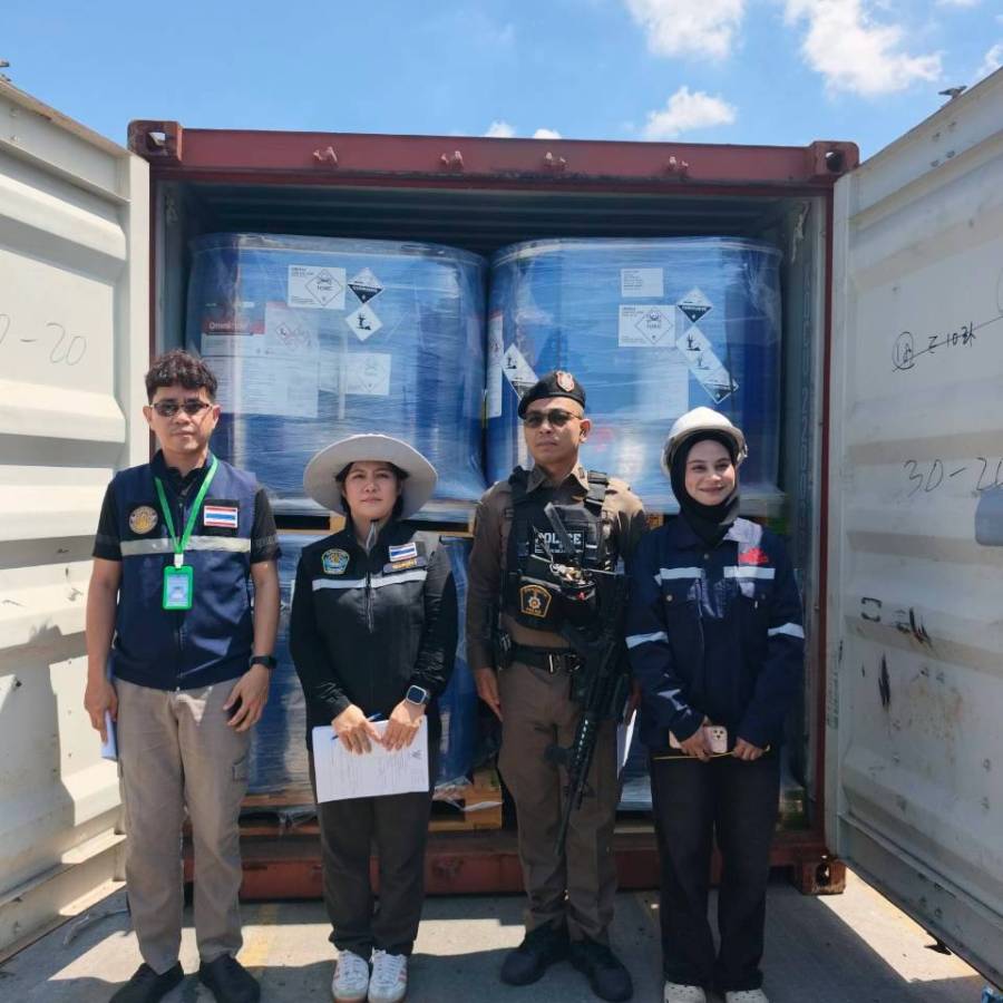กองควบคุมอาหารและยาสัตว์ สรุปผลการปฏิบัติงานตรวจสอบอาหารสัตว์และวัตถุอันตรายด้านการปศุสัตว์  ในการนำเข้า-ส่งออก ณ ด่านกักกันสัตว์ชลบุรี